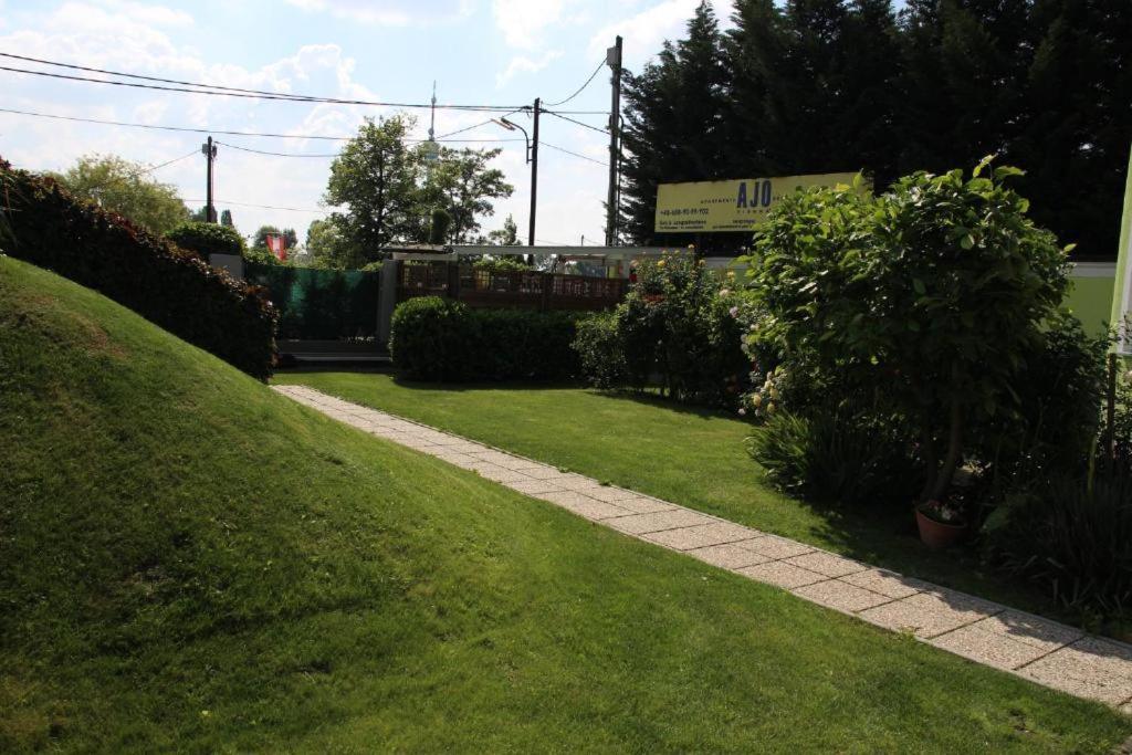 Ajo Apartments - Alte Donau Lake View Penthouse - Self-Check-In Apartment *